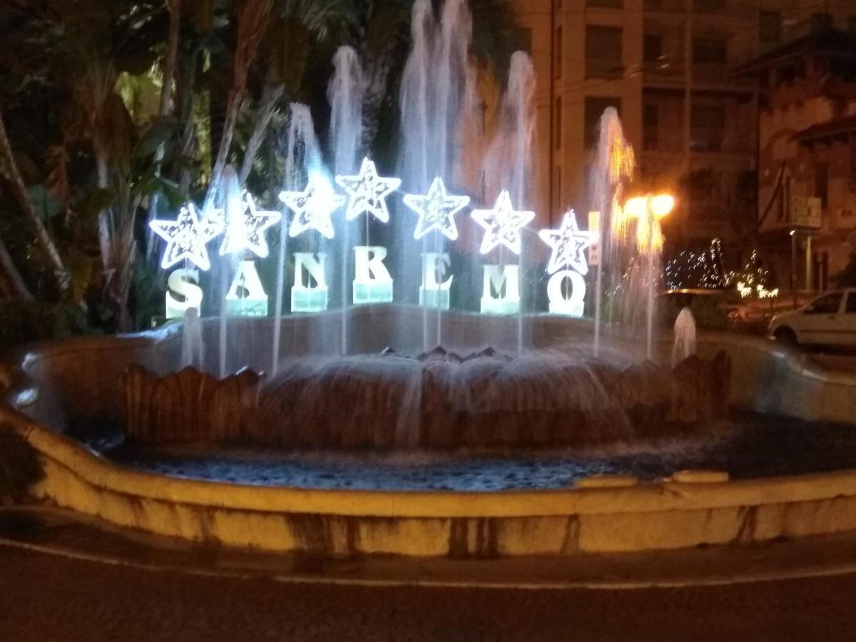 "6 In Centro" Guest House 산레모 외부 사진