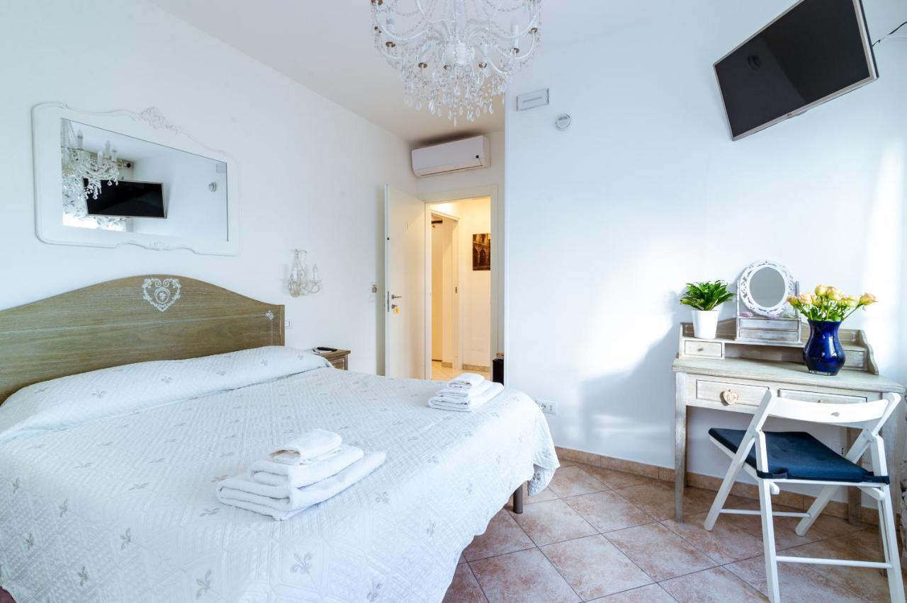 "6 In Centro" Guest House 산레모 외부 사진