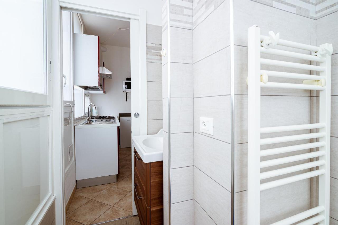 "6 In Centro" Guest House 산레모 외부 사진