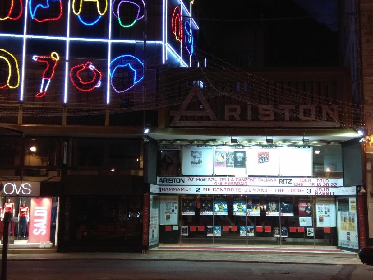 "6 In Centro" Guest House 산레모 외부 사진